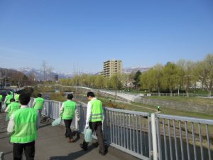琴似発寒川にて